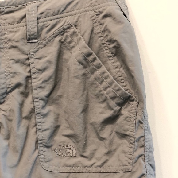 North Face Women’s Shorts - Picture 4 of 7